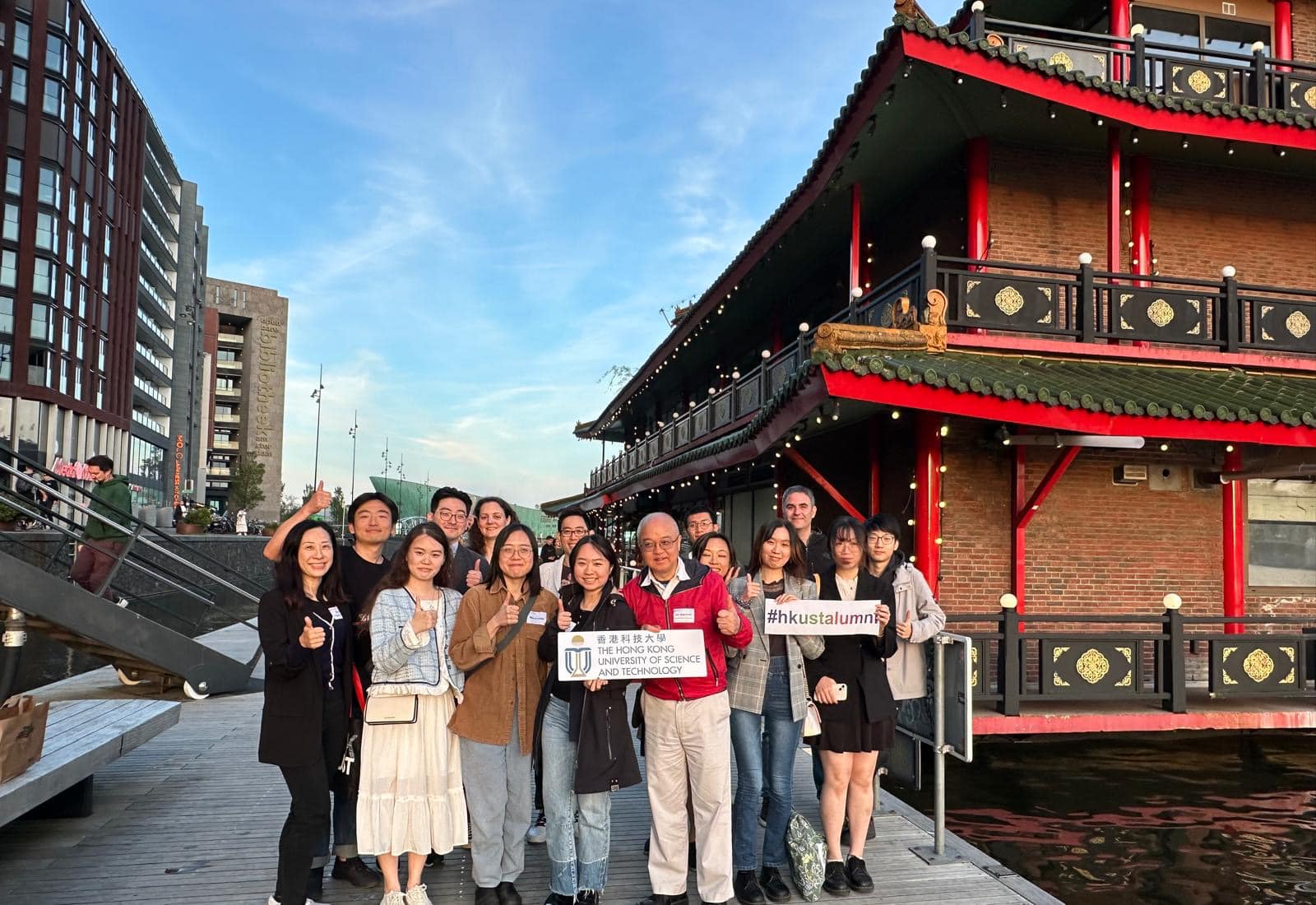 HKUST Vice-President for Institutional Advancement Prof. WANG Yang  and Head of Global Engagement & Greater China Affairs Ms. Yvonne Li connect with alumni at a dinner gathering in Amsterdam.