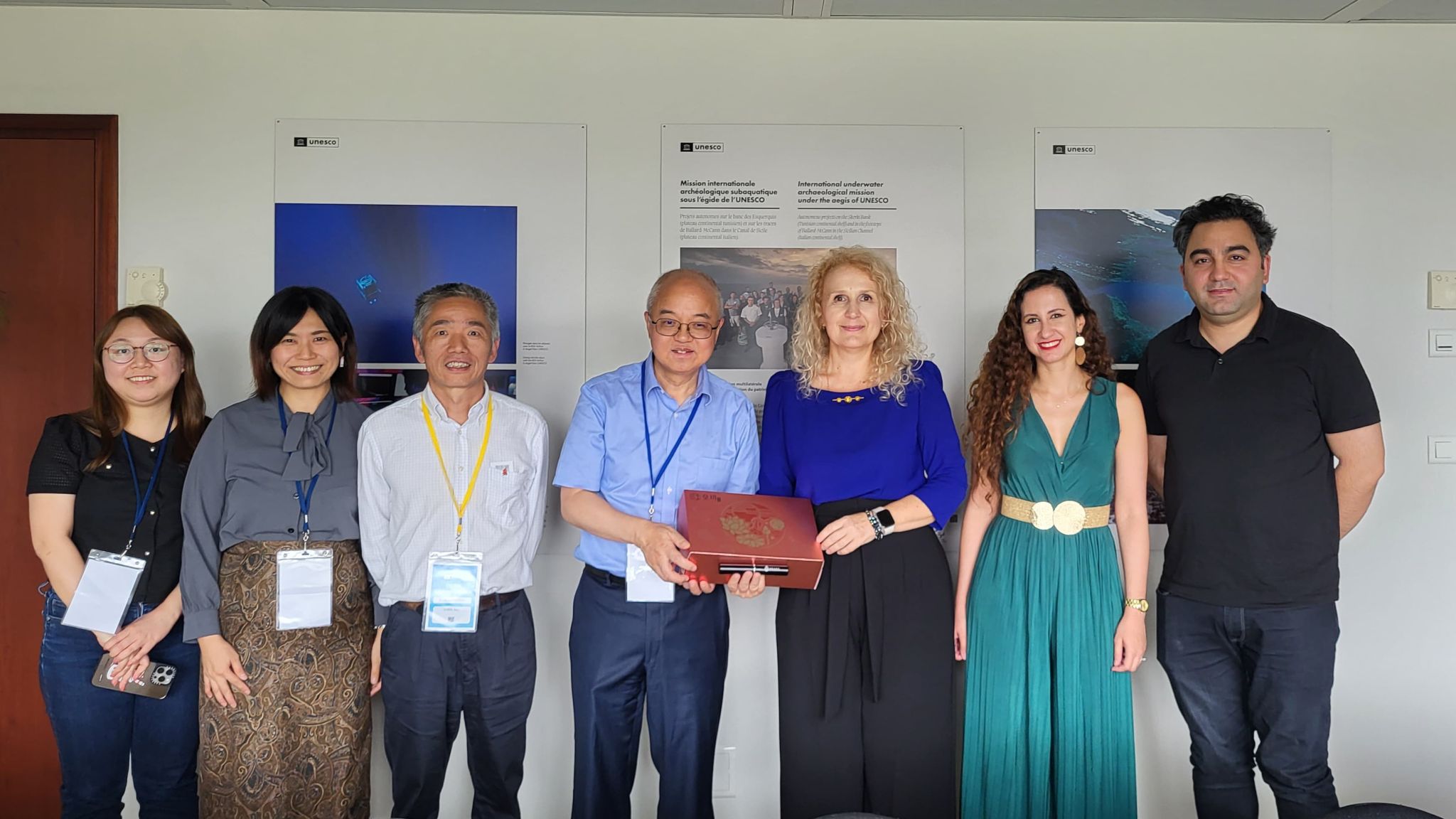 HKUST Vice-President for Institutional Advancement Prof. WANG Yang (center) along with the HKUST delegation meet with Mr.Tural MUSTAFAYEV (first right),  Ms. Maïssa ACHEUK-YOUCEF (second right) and Ms. Anna SIDORENKO from UNESCO Culture and Emergencies Entity, covering topics related to the use of advanced technologies for cultural heritage protection, and international register of cultural property at the UNESCO Headquarters.