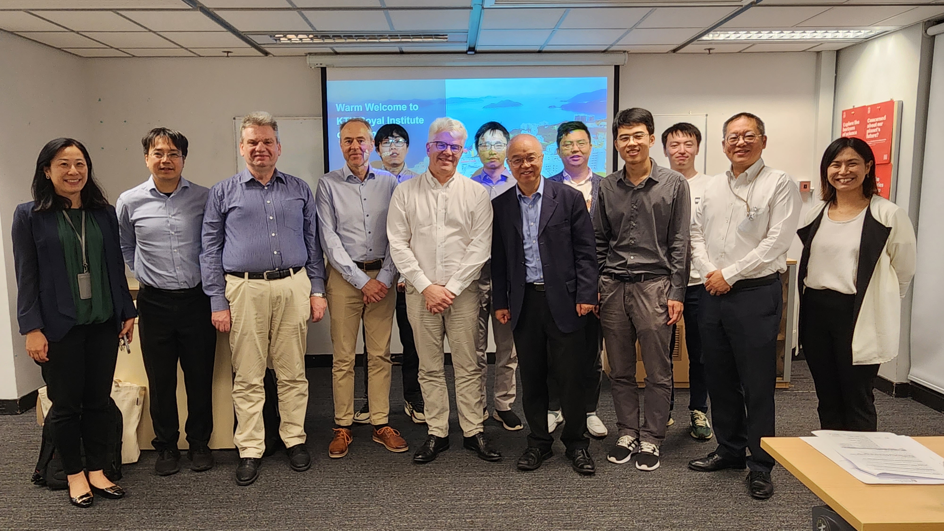 HKUST Vice President for Institutional Advancement Prof. WANG Yang (sixth right) meets with the KTH Royal Institute of Technology delegation.