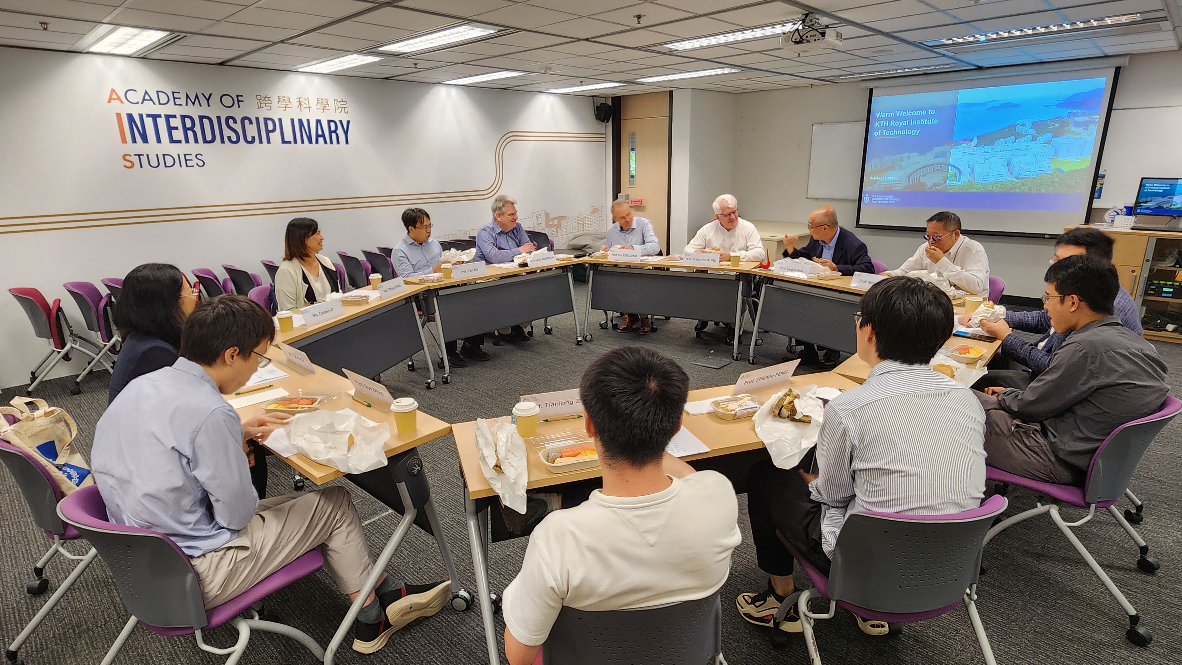 Awardees of the HKUST-KTH Global Knowledge Network Awards, a joint research seed grant program, are invited to share their research highlights with the KTH Royal Institute of Technology delegation.