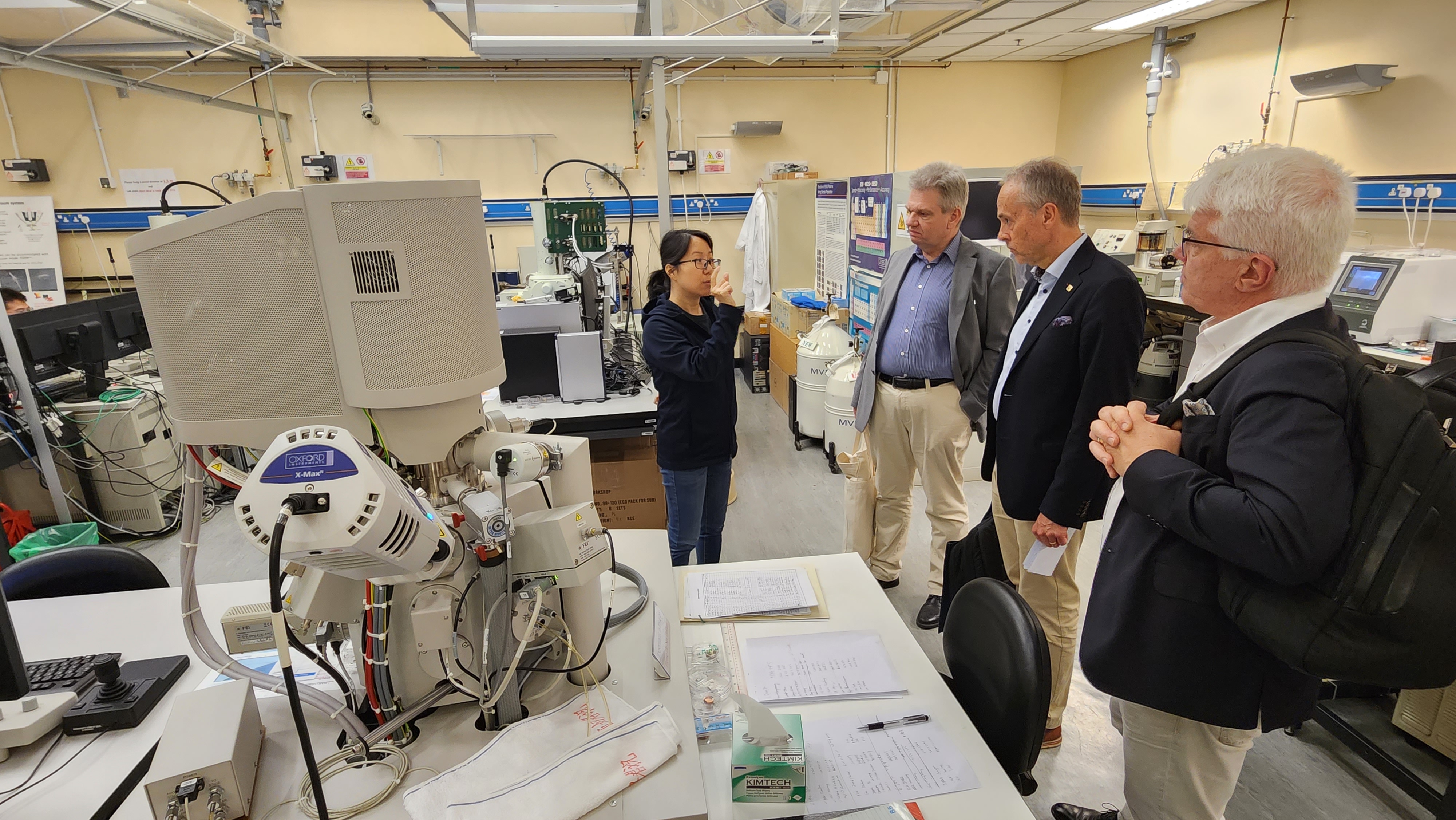 The KTH Royal Institute of Technology delegation visits the state-of-the-art research facilities for Physics and Biosciences.