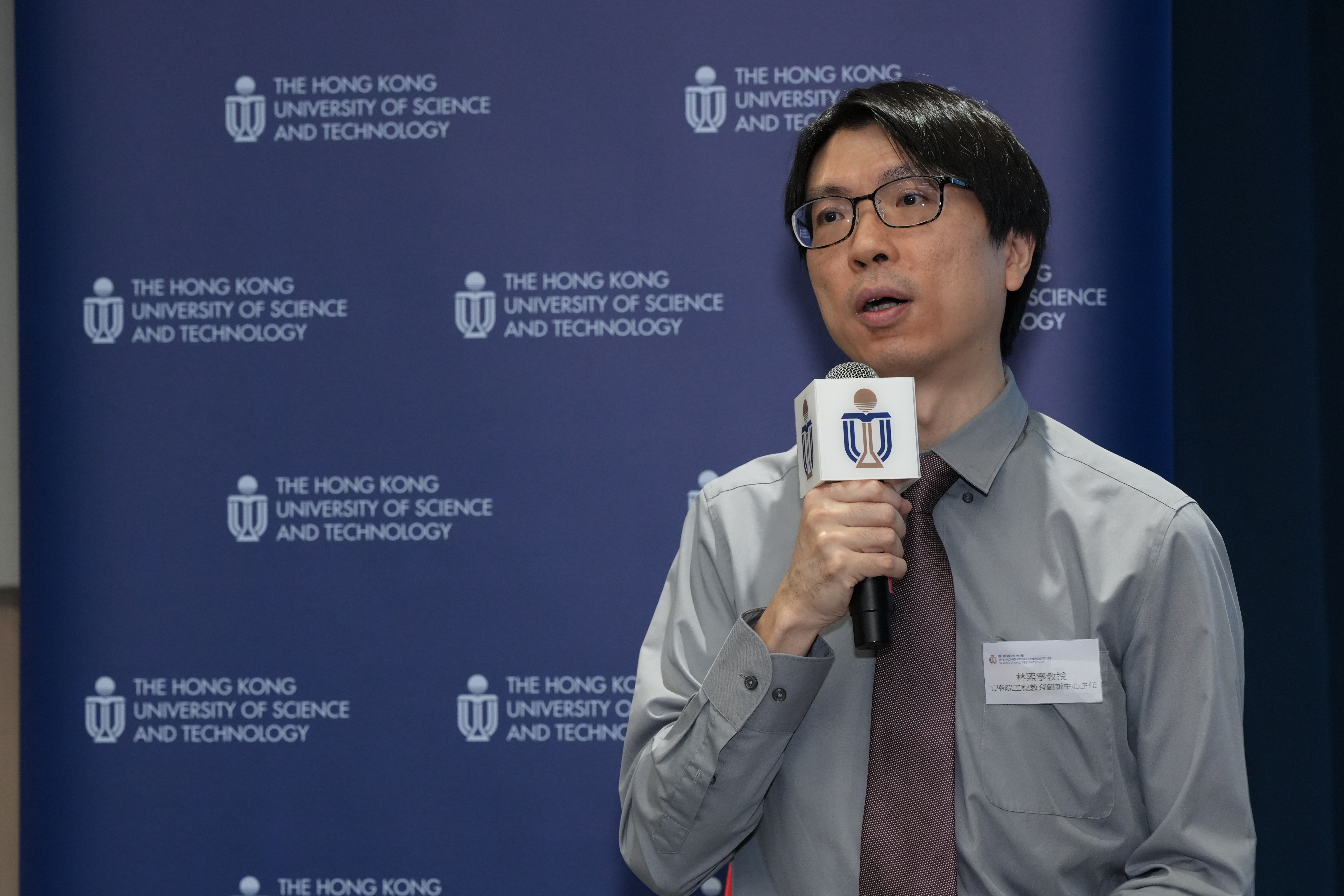 Prof. Lam announces the launch of a dual-track admission framework at the School of Engineering, which will also roll out three new programs: “Artificial Intelligence”, “Microelectronics and Integrated Circuits”, and “Energy and Environmental Engineering”.