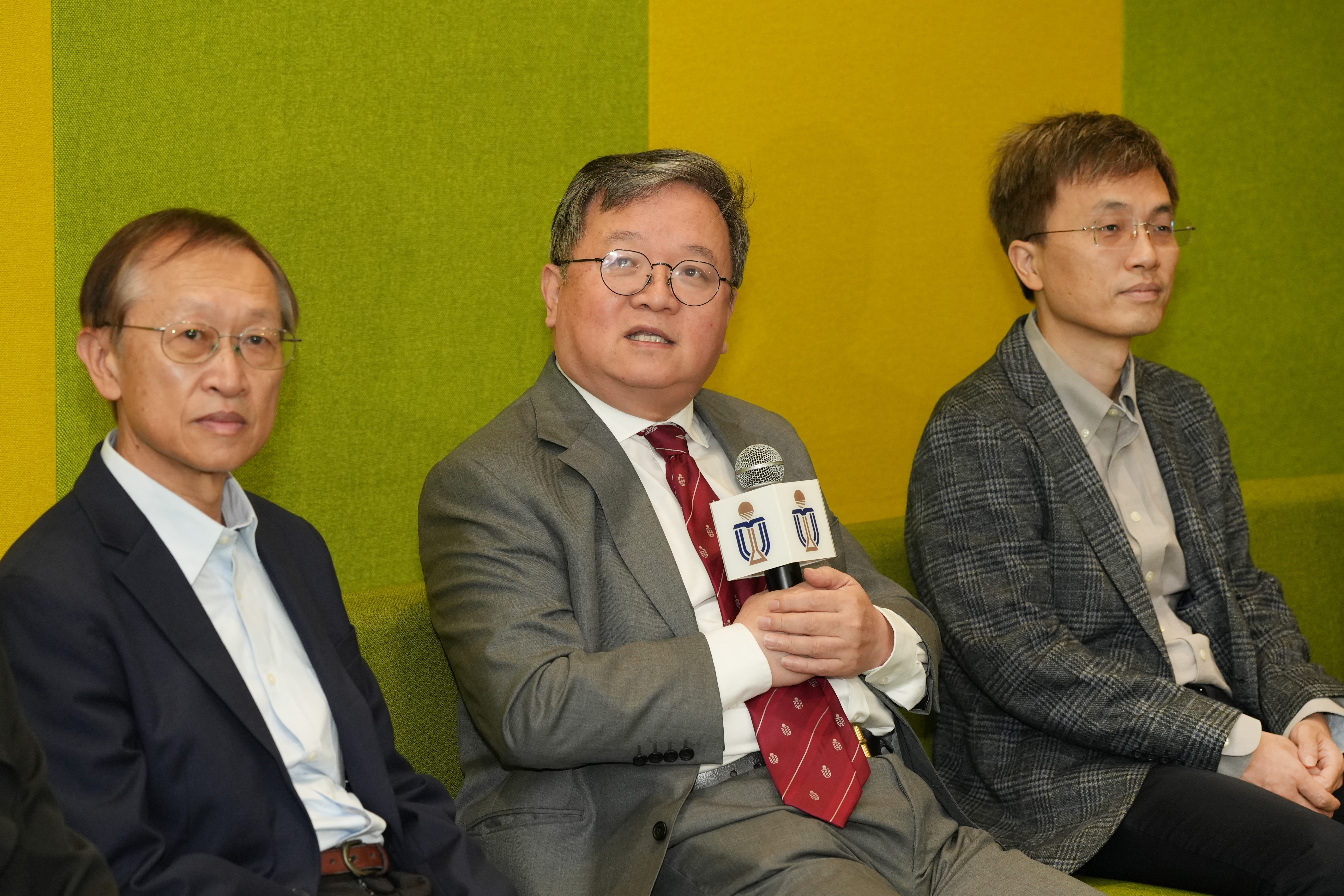 Prof. Guo (middle) says building on the successful recruitment efforts, the University aims to hire another 100 faculty members to further enhance the University’s development.