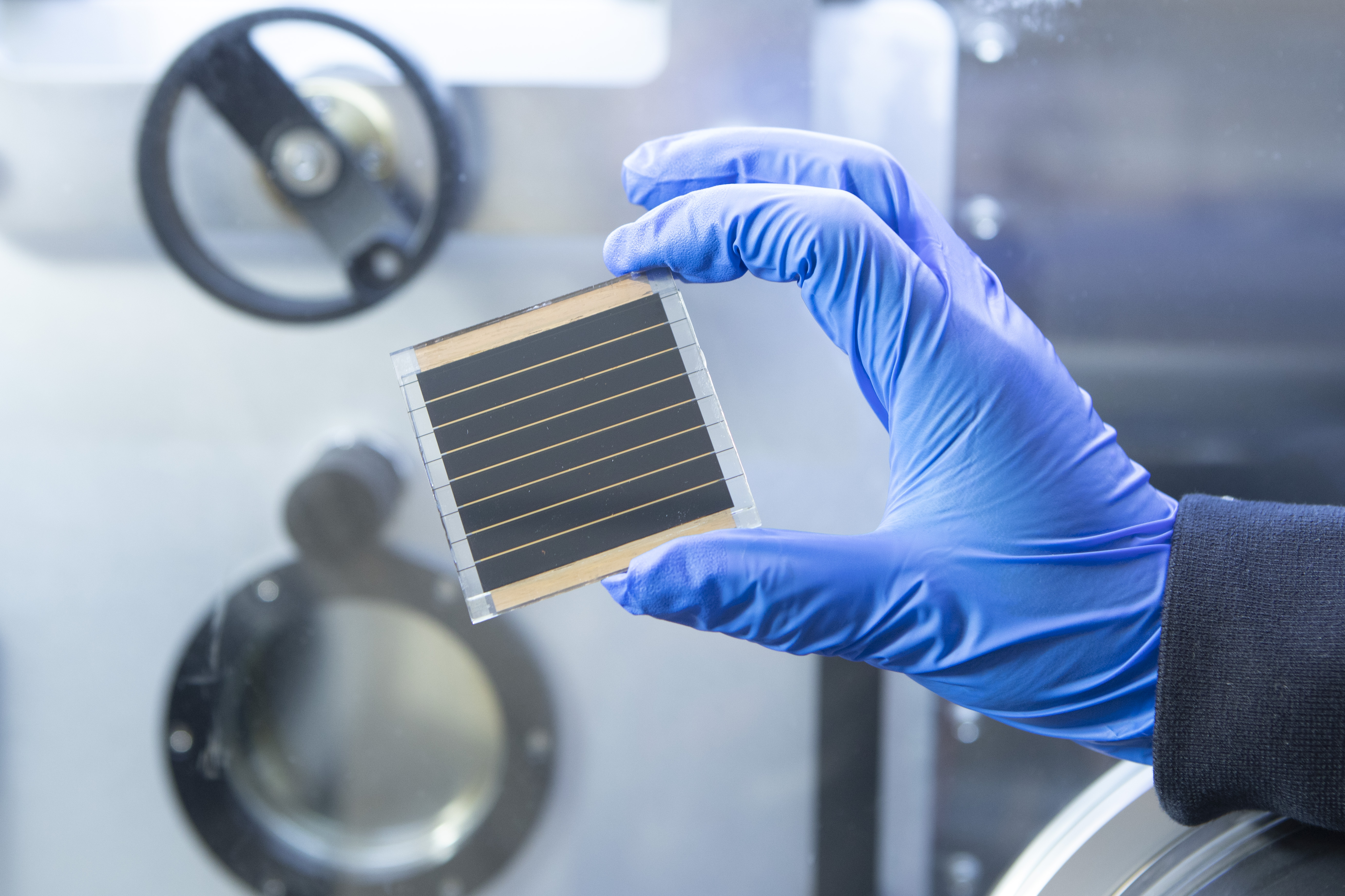 The perovskite solar cell is a solution-processed, thin-film photovoltaic technology, capable of being made highly light-weight.