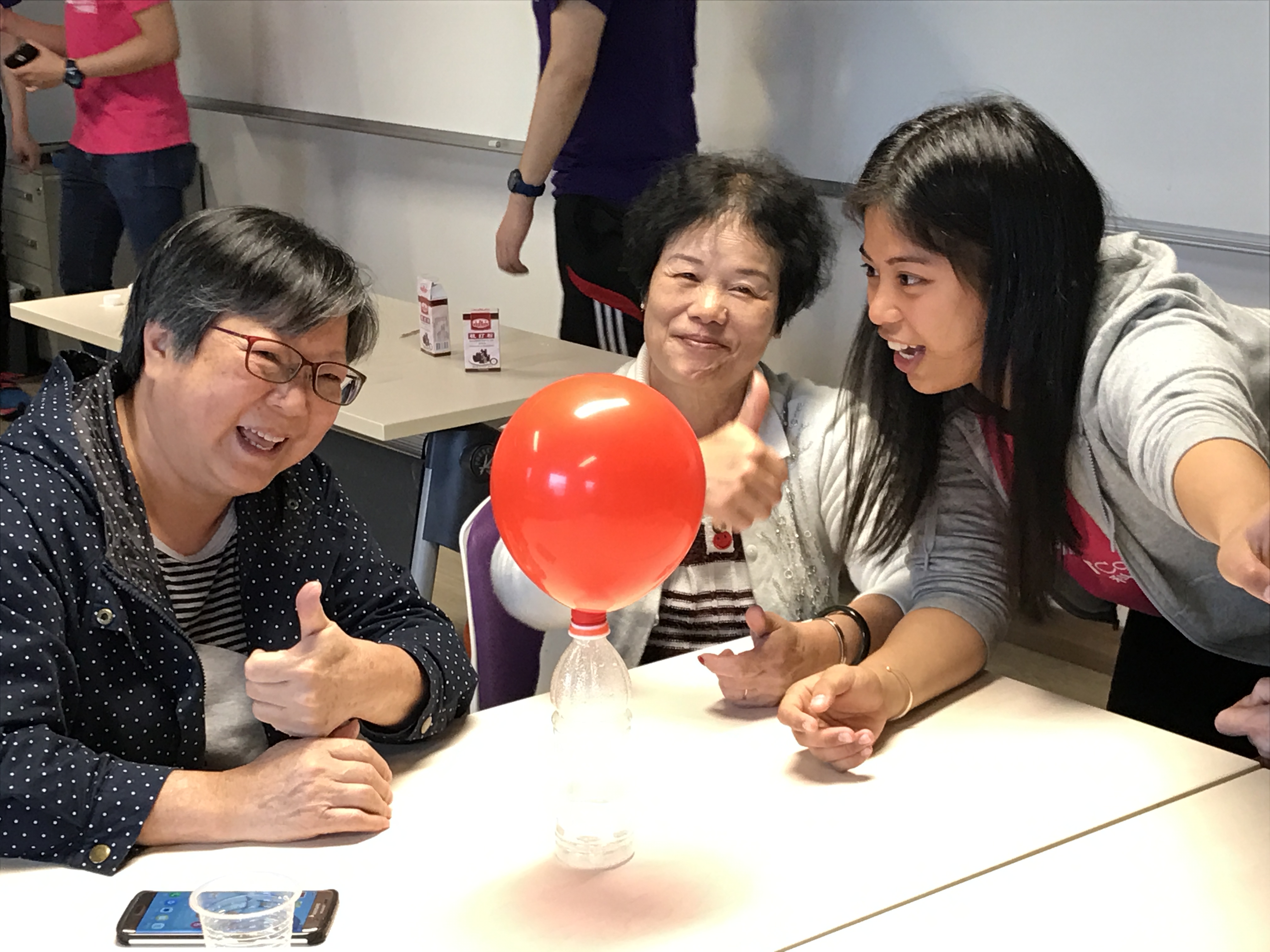 Facing the impeding aging trend, it is imperative to enhance the heath span of the elderly population (Photo Courtesy: HKUST Connect)