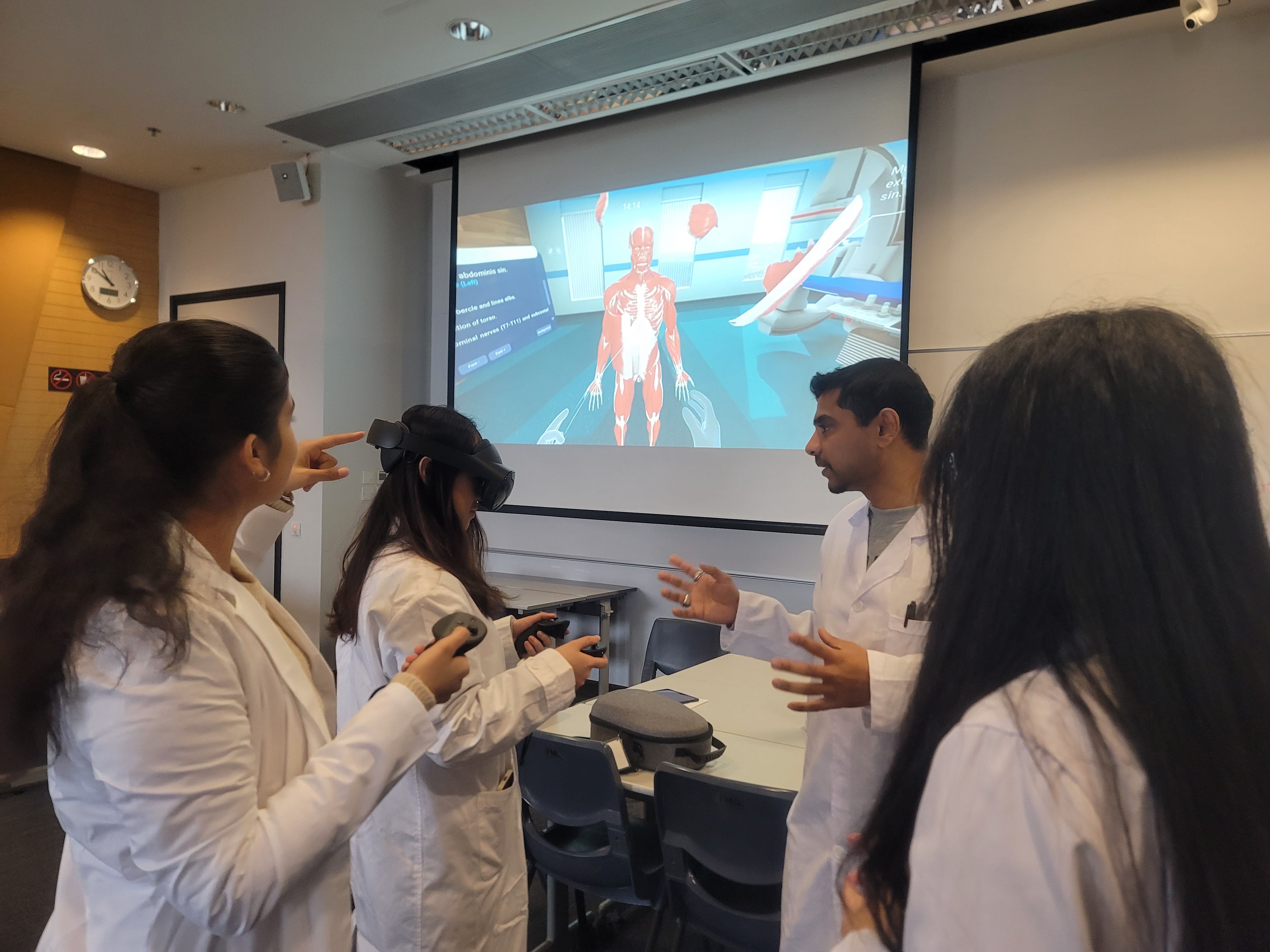 Training UG and RPG Teaching Assistants to use VR.