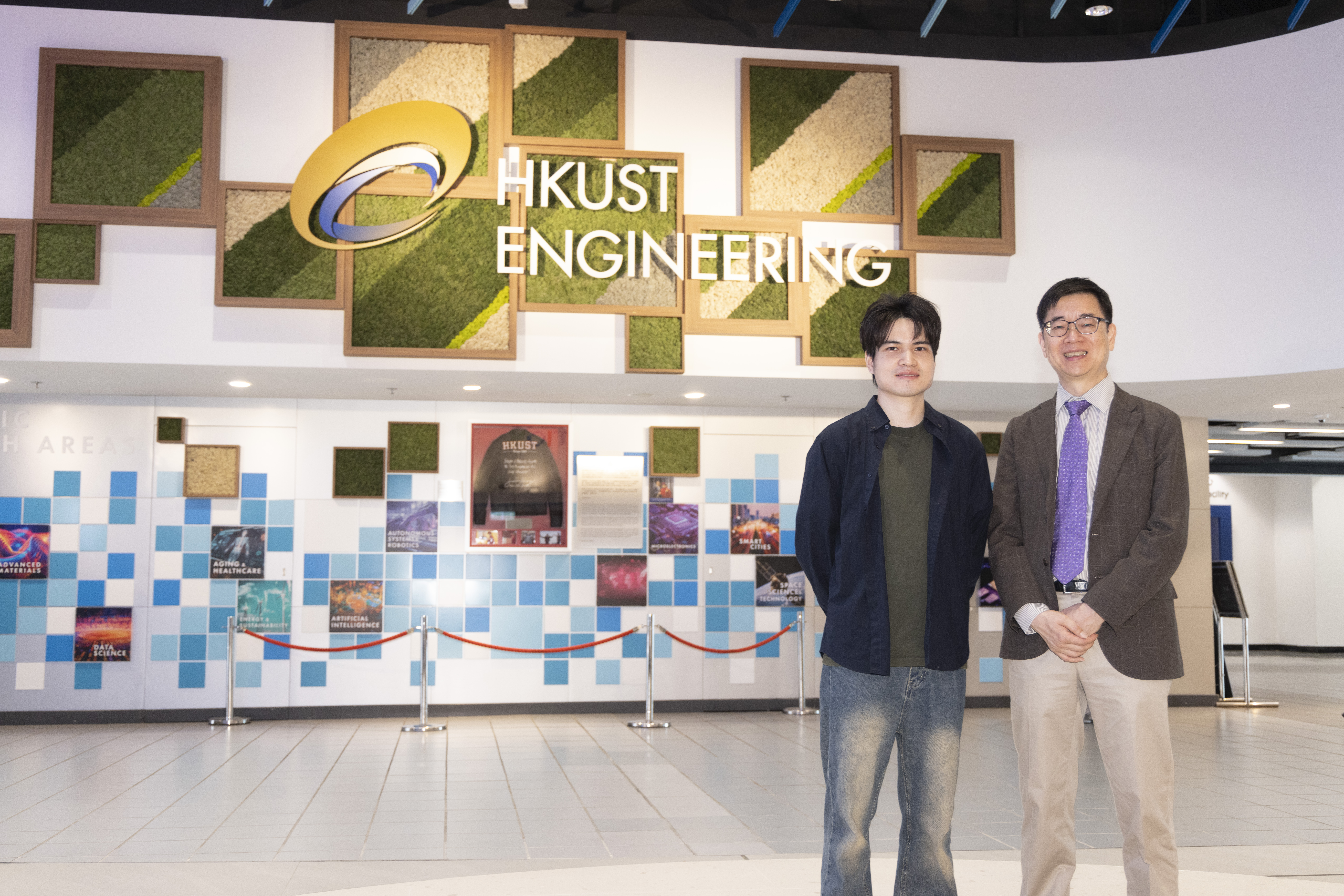 Prof. Hsing (right) and his PhD student, Xiaolong Wu, the lead co-first author of the Nature Biotechnology article.
