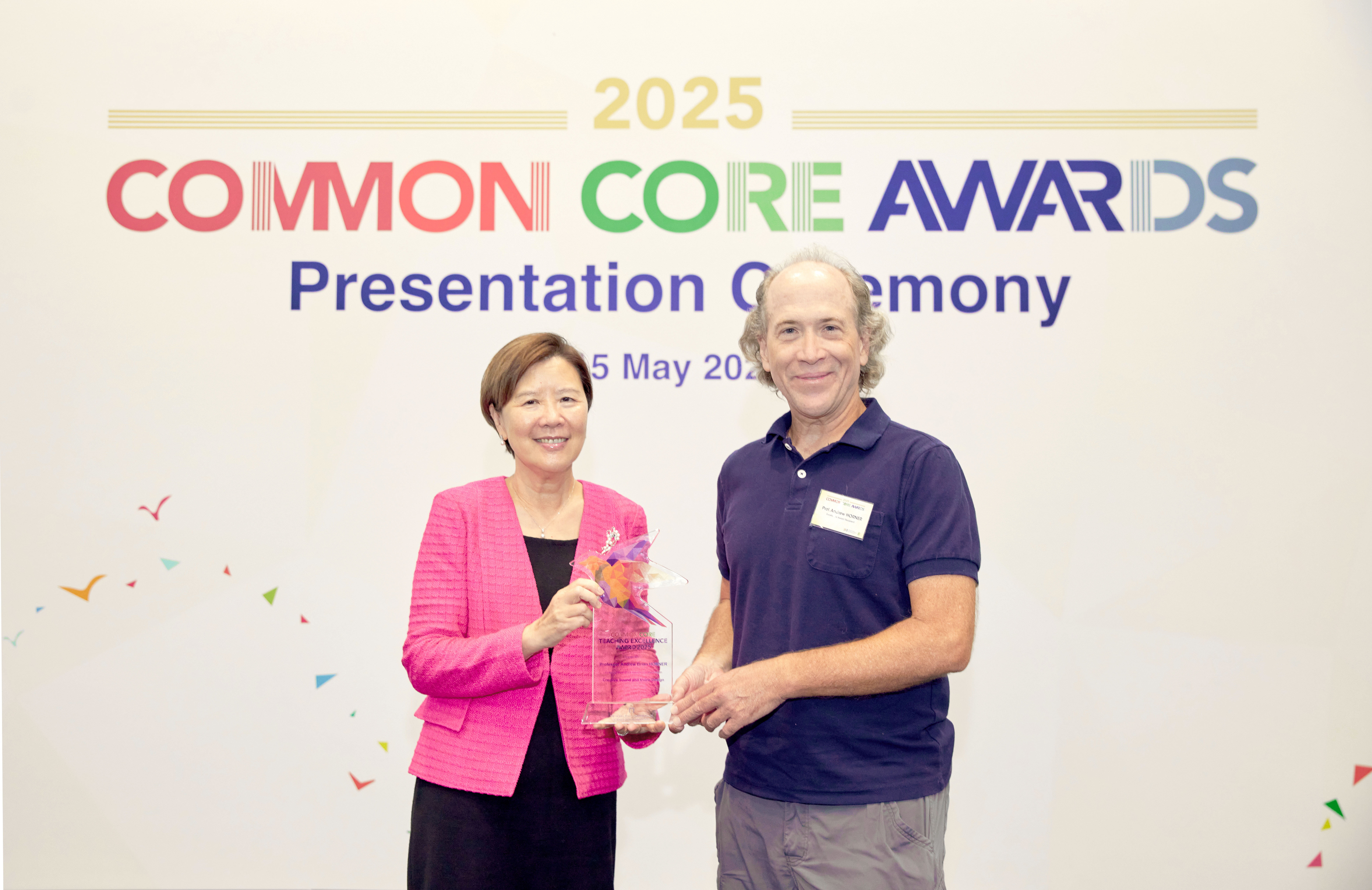 Prof. Andrew Horner receives the HKUST 2025 Common Core Teaching Excellence Award.