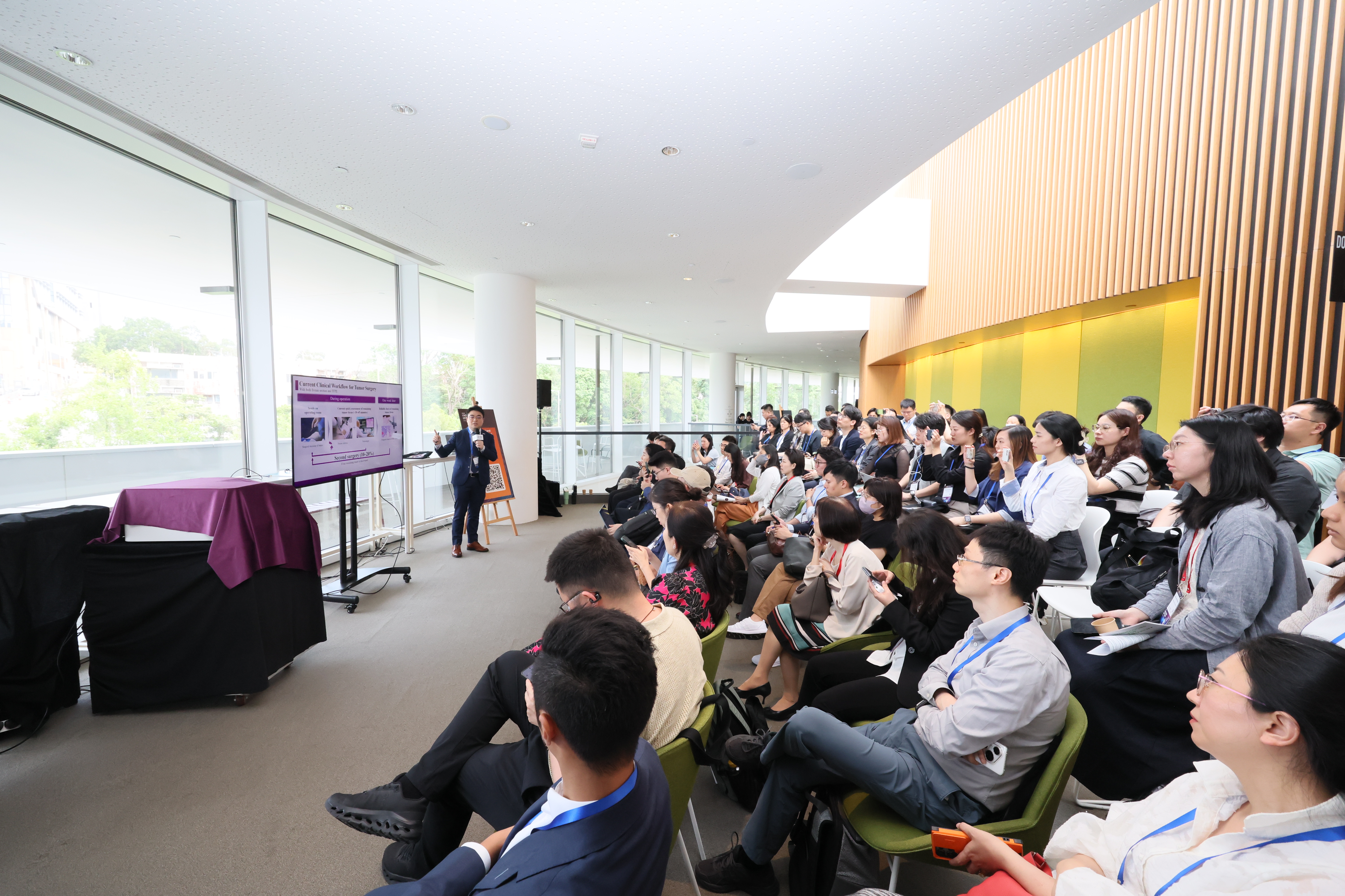 Startup founders eagerly explained their new ideas to investors during the intense investment pitching sessions.