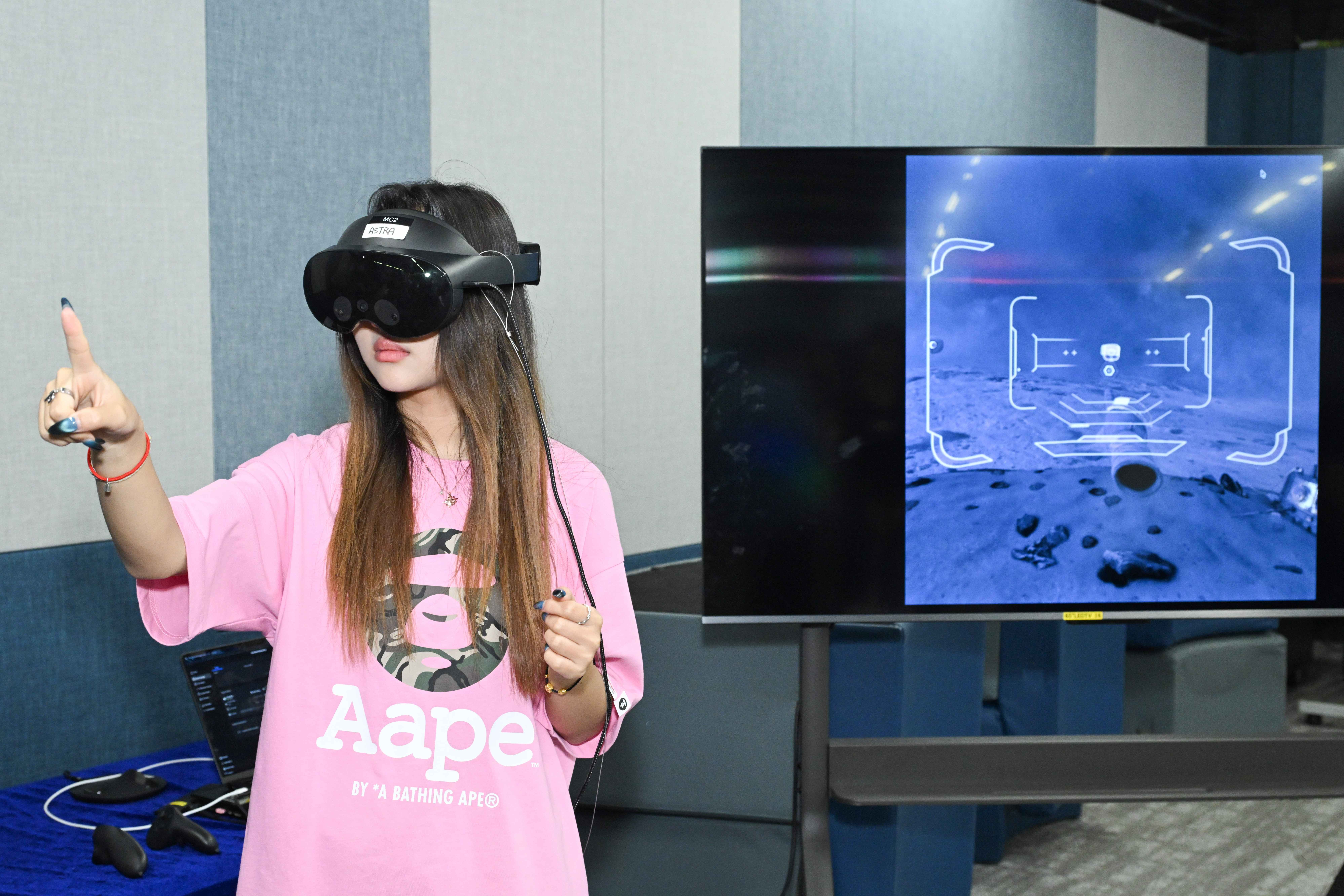Visitors can immerse themselves in a selection of VR digital art pieces designed to spark discovery.