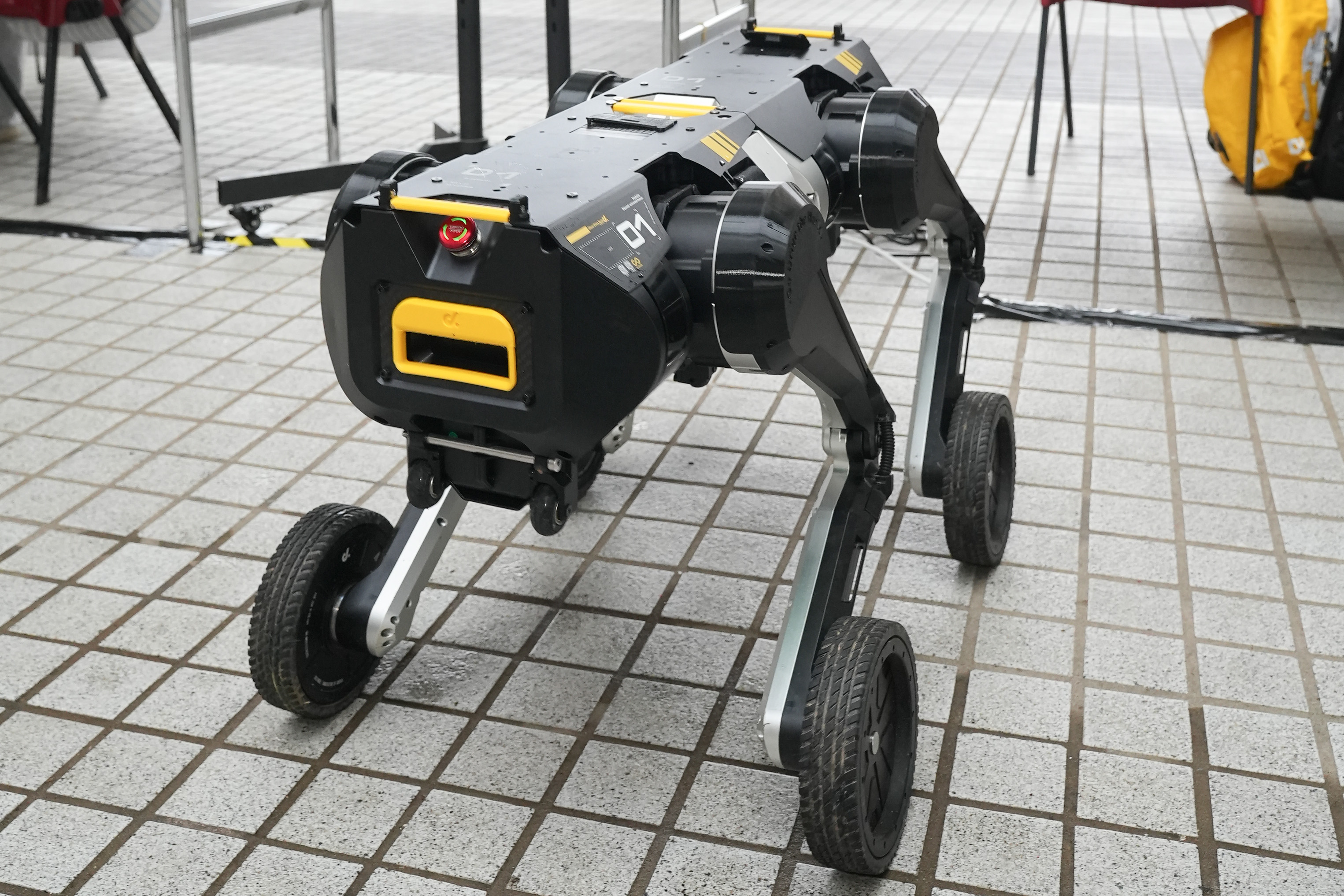 The exhibition also featured innovations from Direct Drive Technology, which has developed the world’s first fully modular embodied intelligent robot.