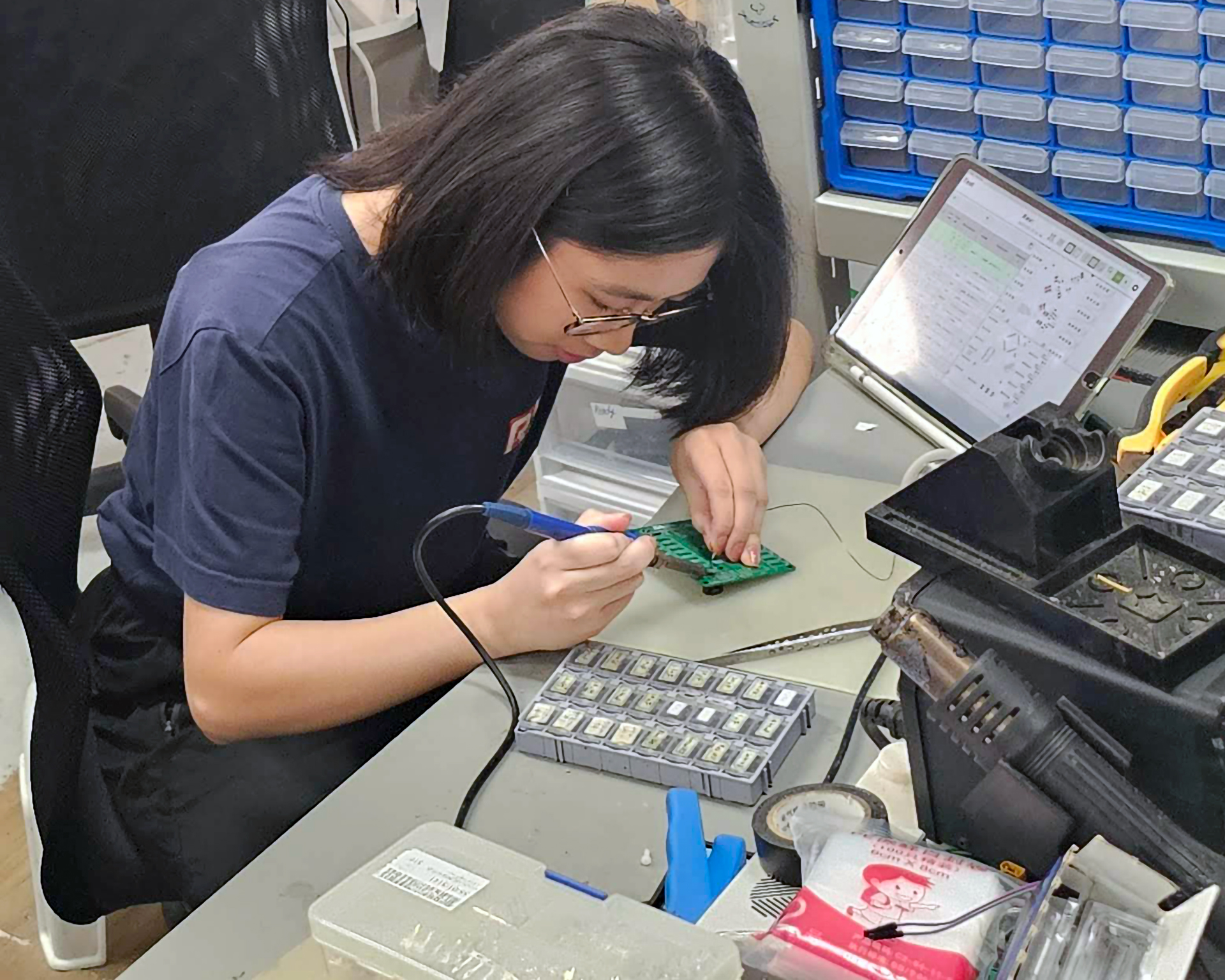 Beyond the roar from the competition floor, true engineering resilience is forged (or soldered) during these highly focused hours at the workbench.