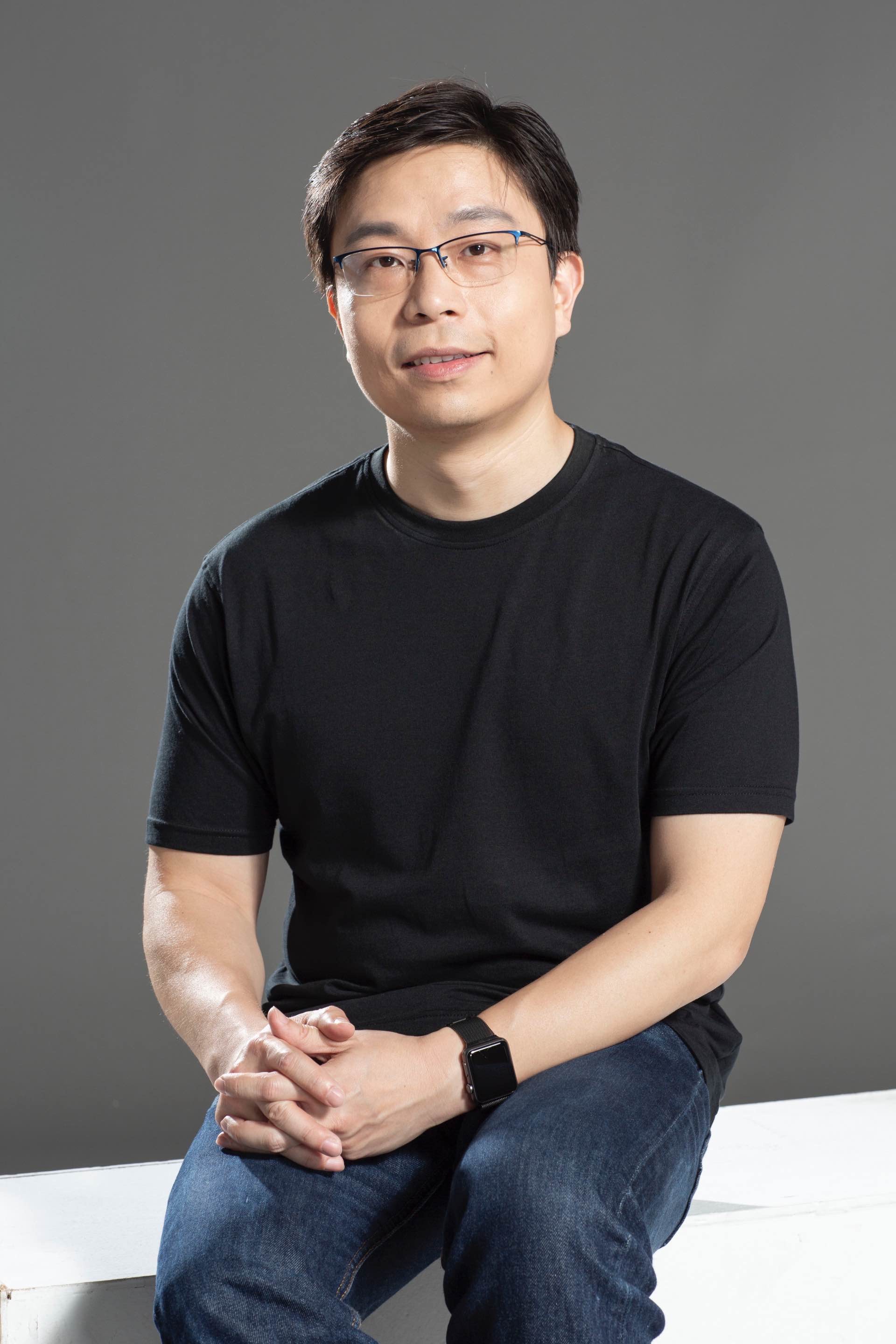 科大冯诺依曼研究院院长兼计算机科学及工程学系讲座教授贾佳亚教授带领的团队成功开发AI图像生成和编辑器 DreamOmni2，不仅在传统指令编辑和实体对象生成上表现卓越，更在抽象概念的理解和生成方面有重大突破。