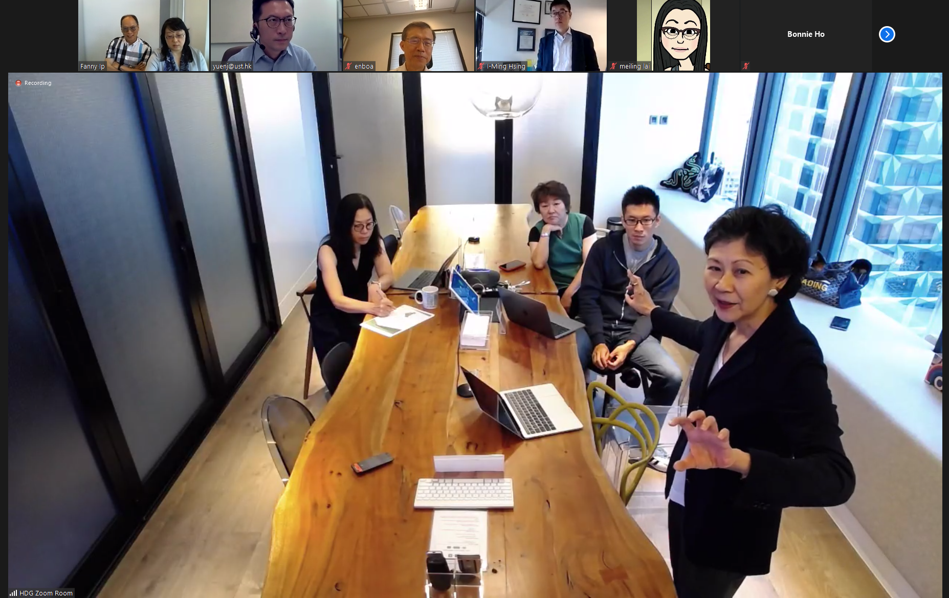 維港投資的創投團隊成員擔任評判，為各初創企業在完成推銷後提供意見。
