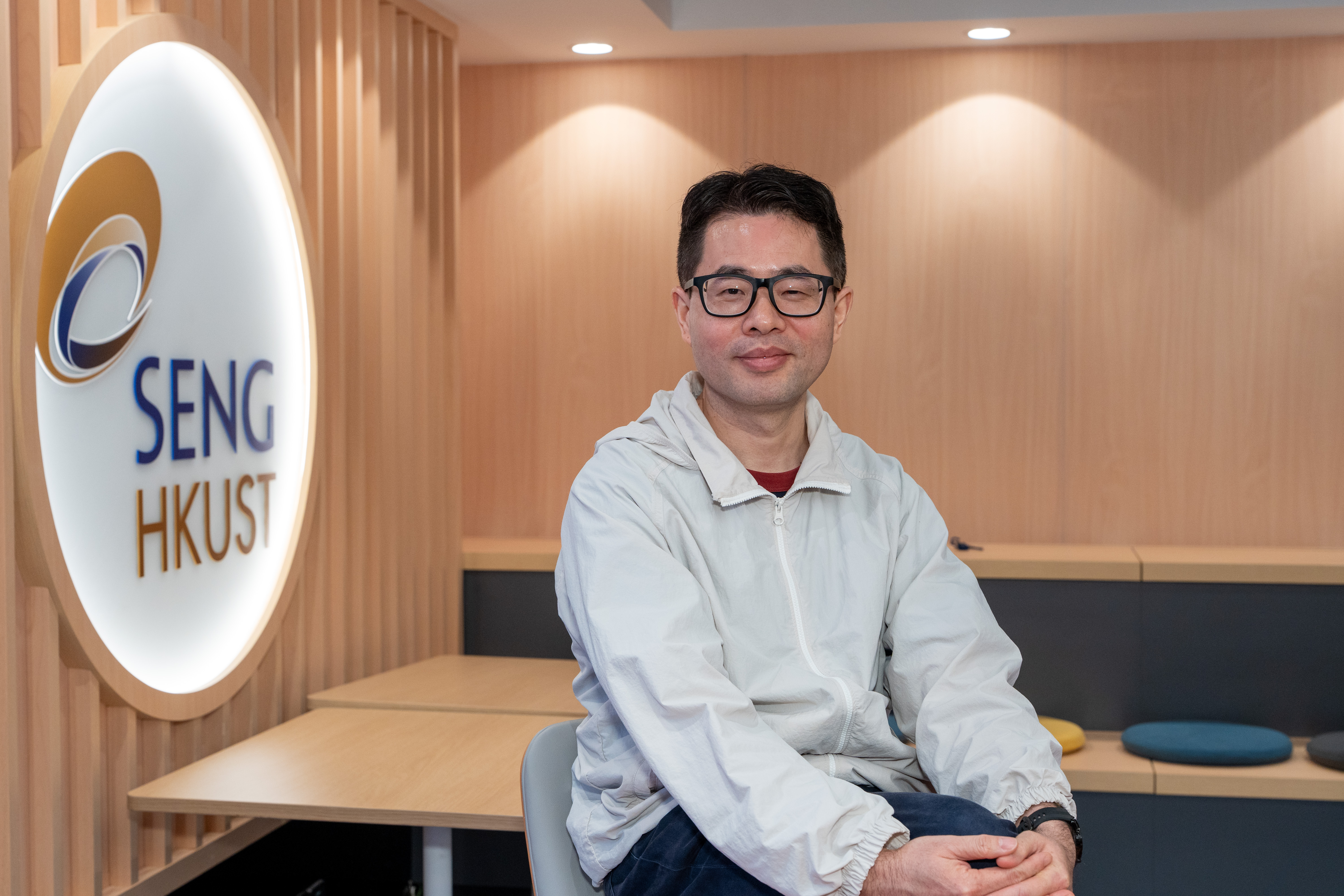 施凌教授的團隊則負責確保機械人移動和操控系統實現無縫整合。