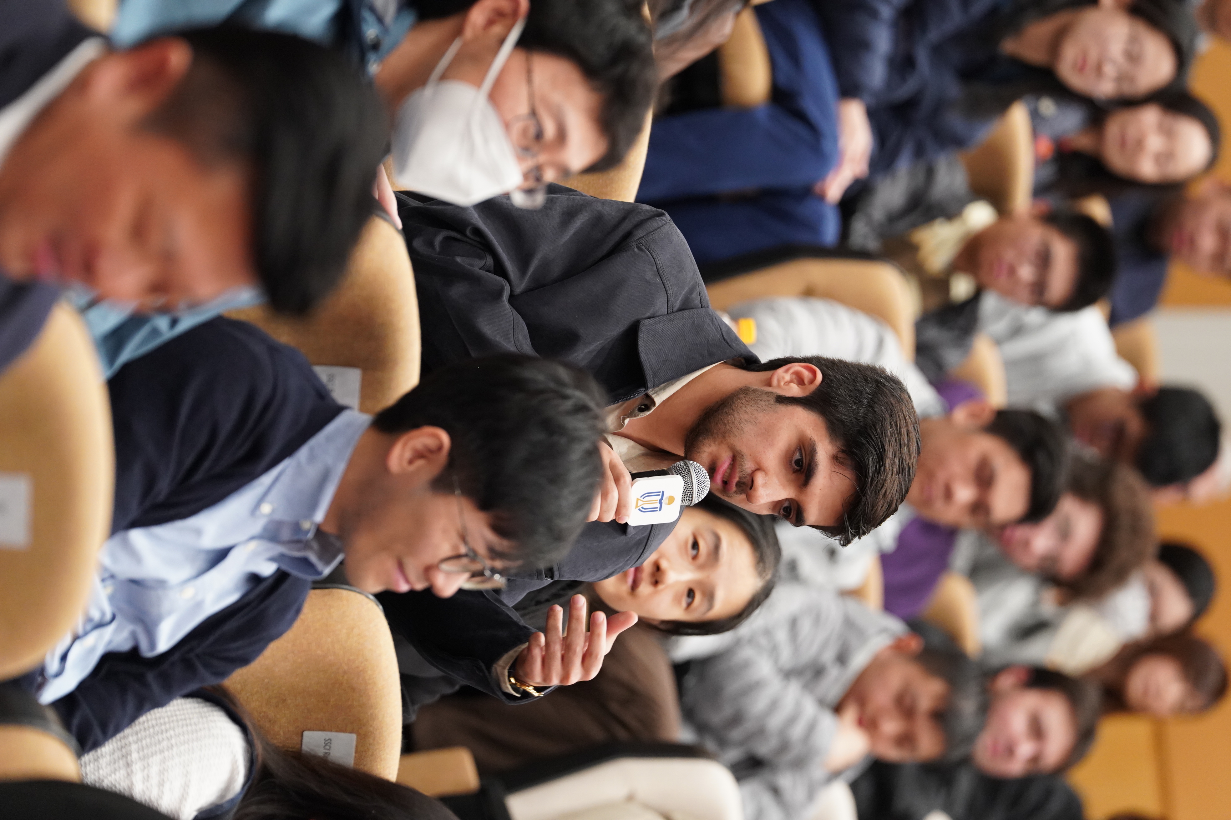 一眾諾貝爾奬得主與參加者進行了互動問答環節，其間師生踴躍發問，氣氛熱烈，共同探討了多項影響世界未來發展的重要議題。