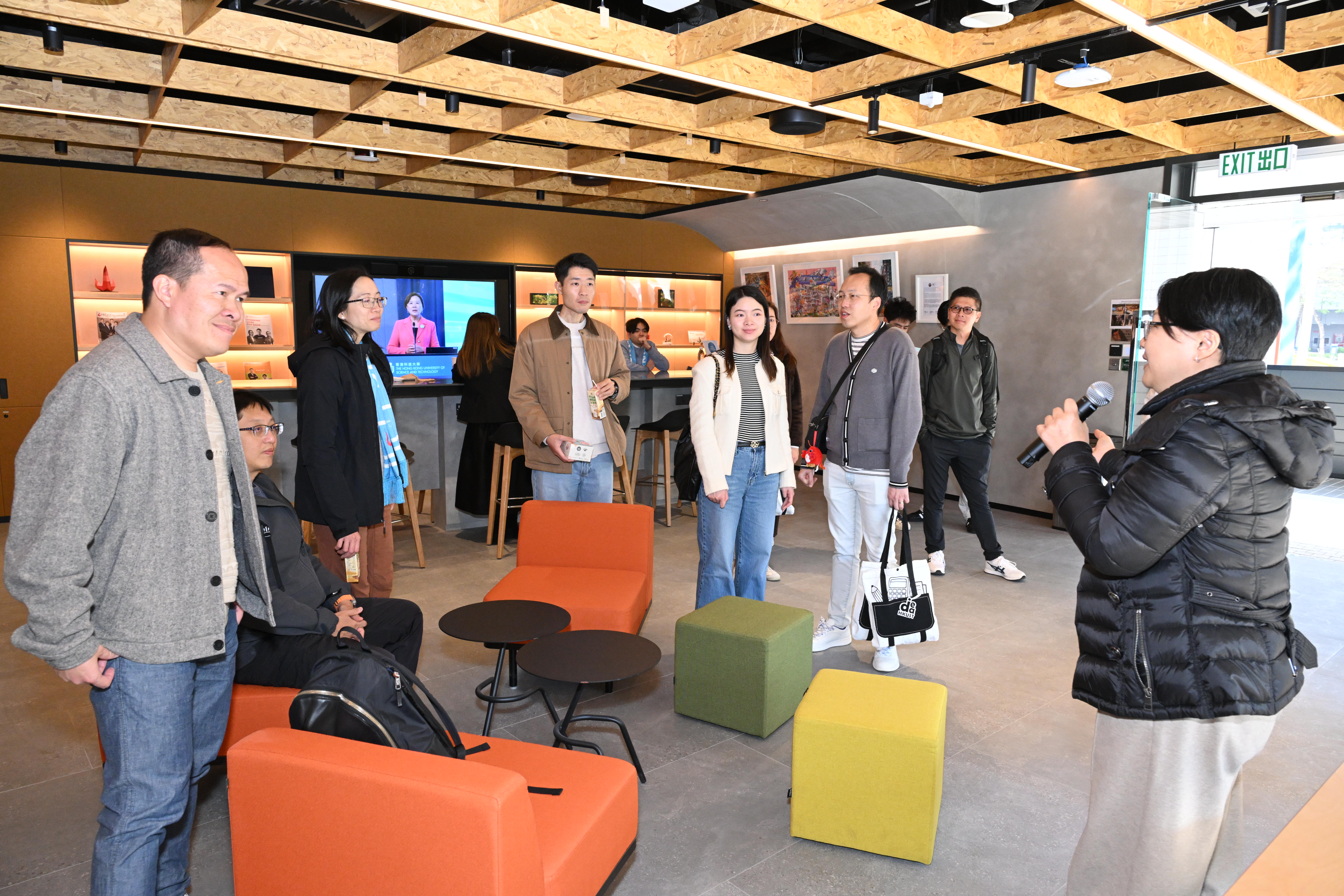 Alumni visited the University’s Alumni Commons.