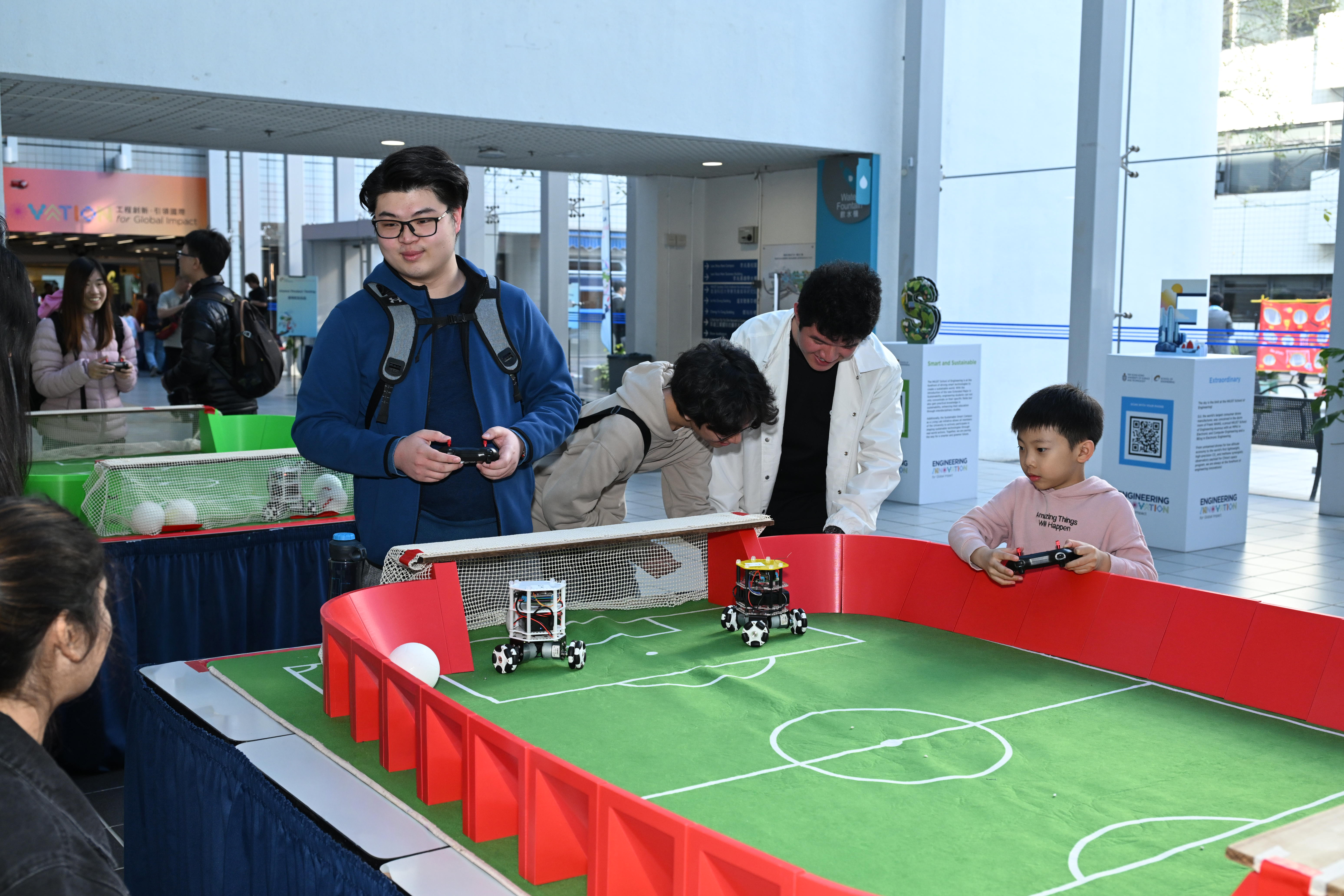 Alumni learned about the School of Engineering’s latest developments through various projects.