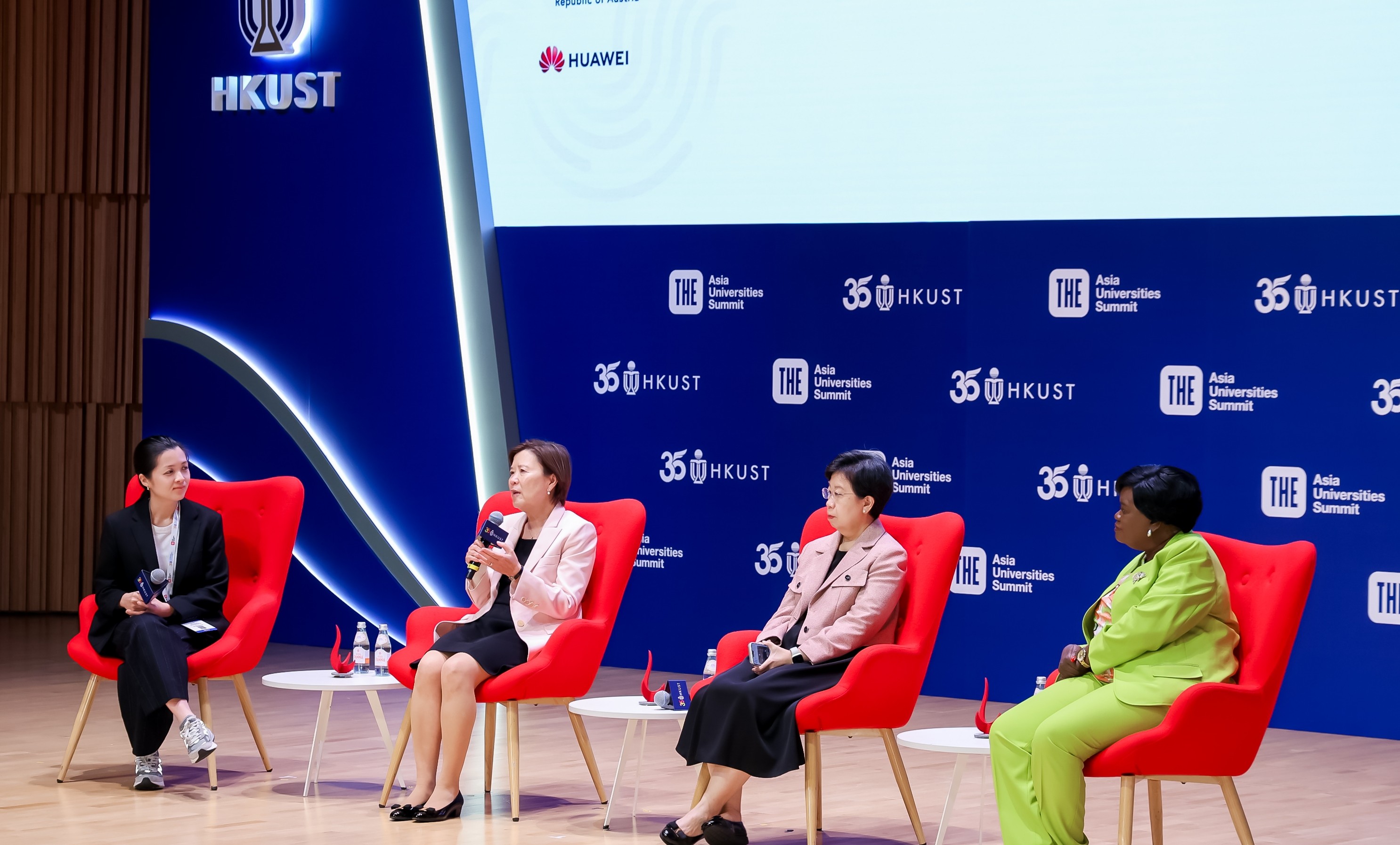 Prof. Nancy Ip (second left) also participates in a fireside chat titled “The role of female leaders in Asia” with the presidents from Singapore Management University and Malawi University of Science and Technology. 