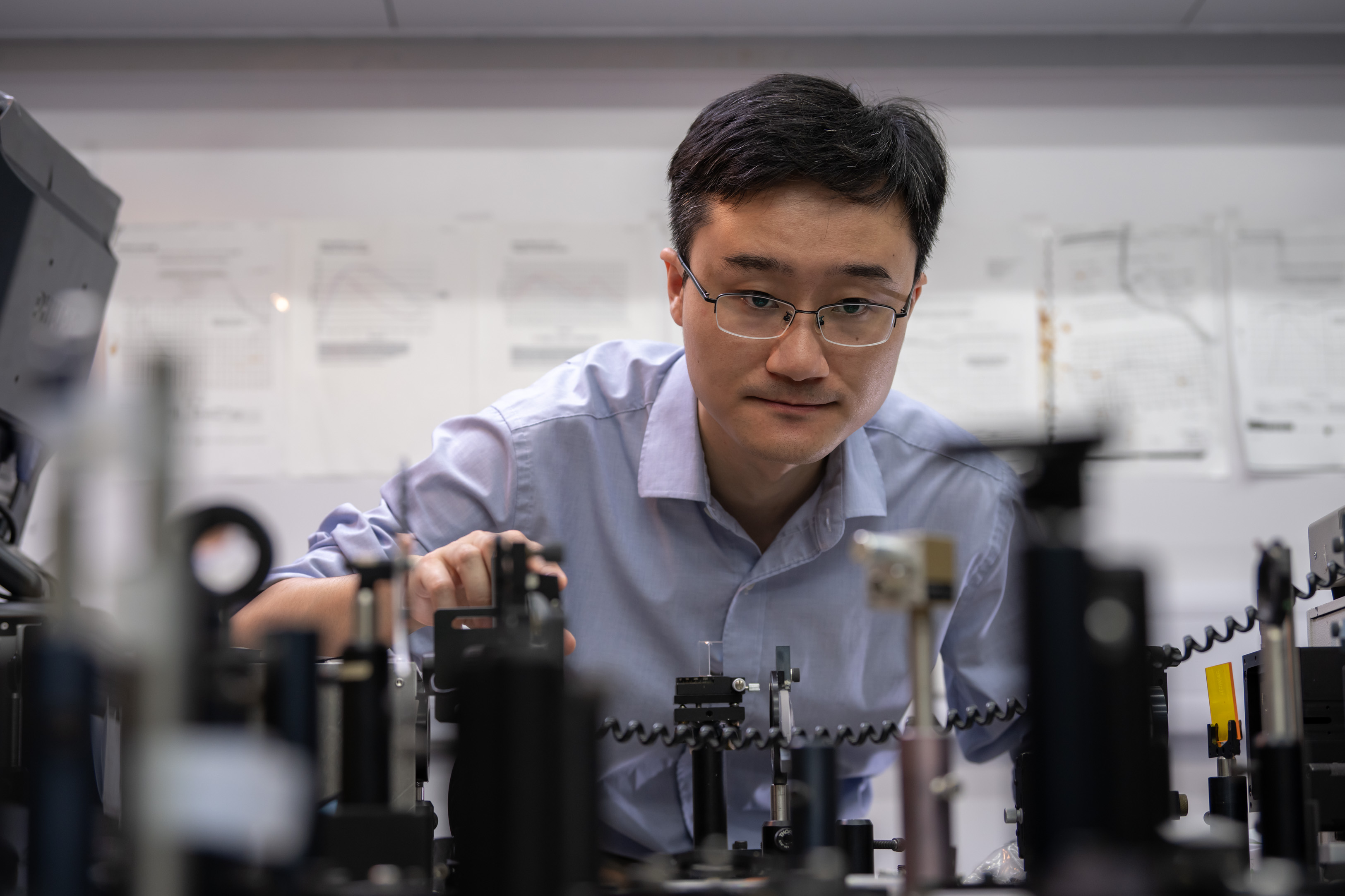 Prof. Jue WANG, Assistant Professor in the Department of Physics at HKUST, awarded the 2026 Croucher Innovation Award. His work uses ultrashort pulses of light to uncover novel quantum states for future technology.