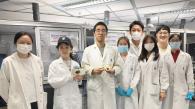 李桂君教授帶領研究團隊開發消毒現金的新型超快雷射圖案化設備