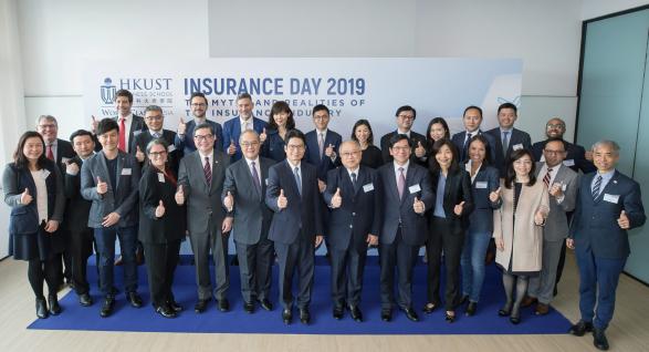 Group photo with representatives of participating insurance companies.