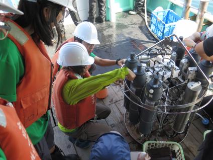 科大同学曾远赴日本参与一个跨学院的海洋研究考察活动。