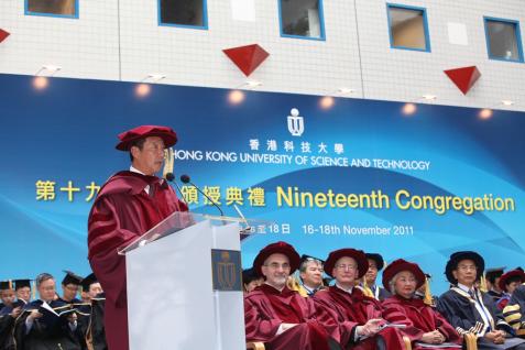  Dr Simon Ip Sik On addresses the Congregation on behalf of the honorary doctorates.