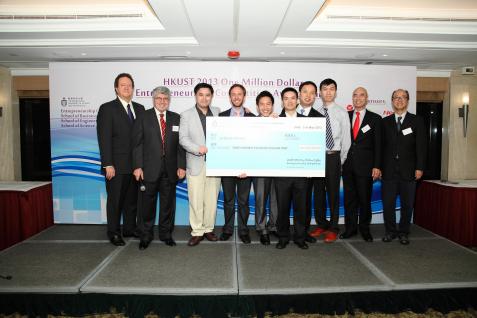  President Tony F Chan (right) presents award to Solaris, the champion of the annual HKUST One Million Dollar Entrepreneurship Competition. On the second left is Prof Ali Beba, Chair of the Competition and Director of the Entrepreneurship Center.