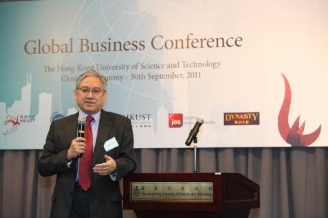  Dr. William Fung Kwok Lun, Executive Deputy Chairman of Li &amp; Fung Limited delivers his keynote speech.