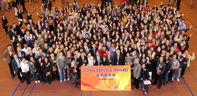 President Tony F Chan and Vice Presidents posing with Long Serving Award recipients and guests.