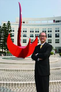 科 大 连 续 三 年 排 名 亚 洲 第 一 ， 陈 繁 昌 校 长 深 感 振 奋 。