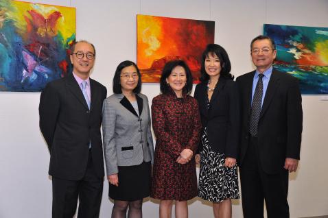  Officiating guests at the launch event of TWF ANZ WISE Scholarships: (from left) Prof Tony Chan, HKUST President; Prof Kei-may Lau, President of WISE Scholarship Group and Chair Professor of Electronic and Computer Engineering at HKUST; Ms Susan Yuen, CEO of ANZ Hong Kong; Mrs Su-mei Thompson, CEO of the Women's Foundation; Dr Eden Woon, HKUST Vice-President for Institutional Advancement.
