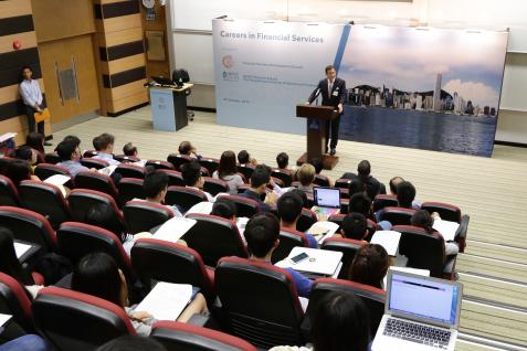  The forum jointly hosted by the HKUST Business School and FSDC gives around 100 students a closer look at opportunities in the financial services sector.