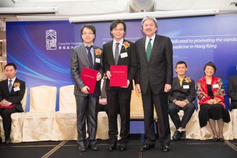  (From Left) Dr Kam Tuen Law; Dr Shizhong Zhang and Mr John Tsang Chun-wah, Financial Secretary of the HKSAR Government.