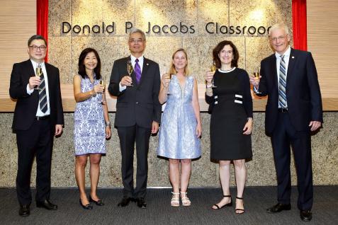  (From left) Prof Kar Yan Tam, Dean of HKUST Business School; Prof Sabrina Lin, Vice-President for Institutional Advancement; Prof Wei Shyy, Acting President of HKUST; Mrs Annie Jacobs Kolb, daughter of Dean Jacobs; Prof Sally Blount, Dean of Kellogg School of Management, Northwestern University; and Prof Steven DeKrey, Associate Dean of HKUST Business School, officiate at the unveiling ceremony of Donald P. Jacobs Classroom.