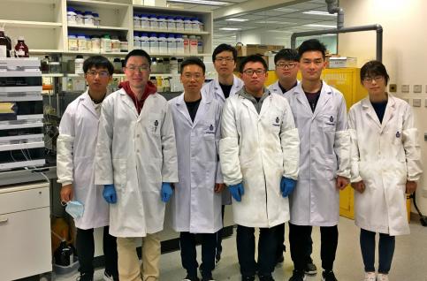  Prof Sun (third, left) and his research team at HKUST.
