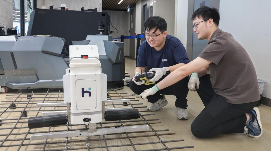 Rebar Tying Robot – A Knowledge Transfer Odyssey from HKUST to the GBA