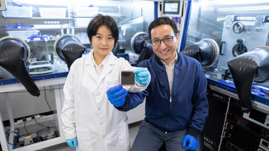 HKUST Engineering Researchers Enhance Perovskite Solar Cells Durability with First-of-Its-Kind Chiral-Structured “Springy” Interface