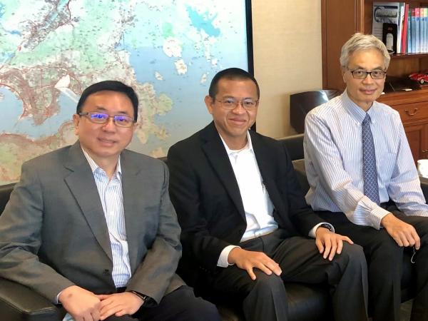 (From right) Prof. Wei SHYY, HKUST President; Mr. Alan TUNG Lieh-Sing, Trustee of The Tung Foundation; and Prof. Lionel NI, HKUST(GZ) President.