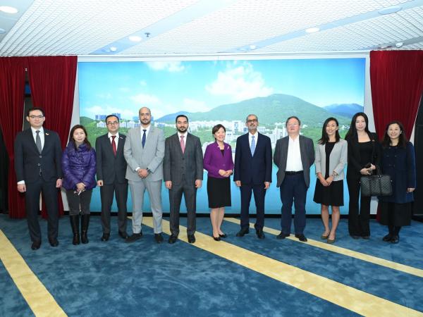 HKUST President Prof. Nancy IP (center) greeted H.E. Hussain bin Ibrahim Al HAMMADI (fifth right), the Ambassador of the United Arab Emirates to China, and his delegation.
