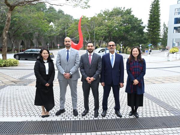 The UAE delegation took photo in front of the Piazza “Red Bird” icon.