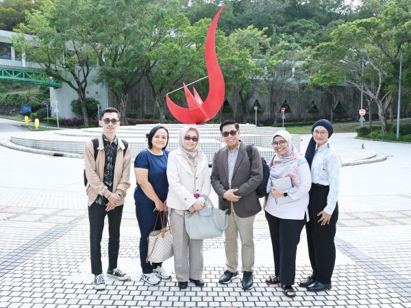 Indonesian Government delegation visits HKUST Clear Water Bay campus.