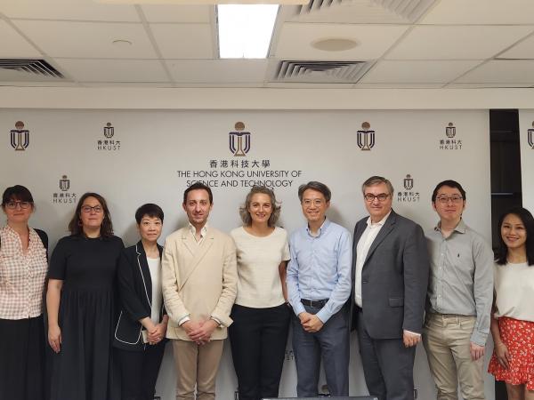 HKUST Director of the Biosciences Central Research Facility Prof. MAK Ho Yi (fifth right) and representatives from the Development and Alumni Office meet with the French delegation to explore potential collaborations in the arenas of bioscience research and student mobility.