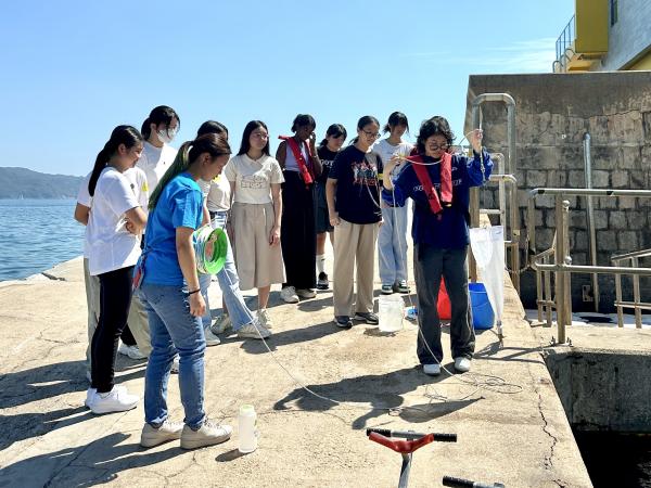 A tour to explore the ocean research facilities.