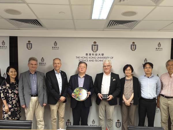 HKUST Provost Prof. GUO Yike (third center) meets with KTH Royal Institute of Technology delegation.