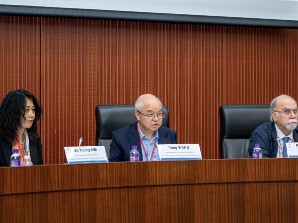  HKUST Vice President for Institutional Advancement Prof. WANG Yang (center) chairs the 55th Board of Directors Meeting and 30th Annual General Meeting of the Association of East Asian Research Universities. 