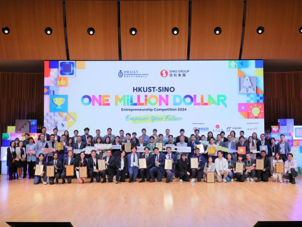 A group photo of distinguished guests, including Mr. Victor HUI Kok-Wing, Consul (Political) The Singapore Consulate-General (3rd from the right, 2nd row), Mr. Chaturont CHAIYAKAM, Consul General of Thailand in Hong Kong, Royal Thai Consulate General, Hong Kong (5th  from the right, 2nd row), Miss. Ketkanya JIARPINITNUN, Consul, Royal Thai Consulate General, Hong Kong (4th from the right, 2nd row). 