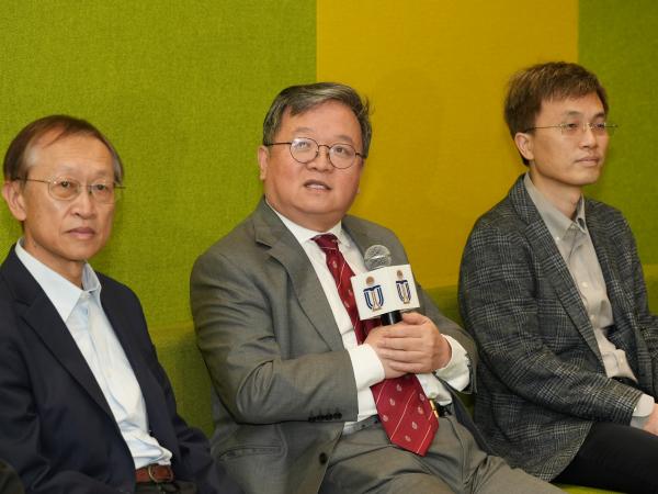 Prof. Guo (middle) says building on the successful recruitment efforts, the University aims to hire another 100 faculty members to further enhance the University’s development.