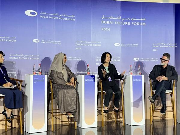 Prof. Janet HSIAO (second right) from HKUST’s Division of Social Science shares her insights during the panel discussion, “Towards Symbiosis: How is Our Relationship with Algorithmic Life-Forms Evolving?”.